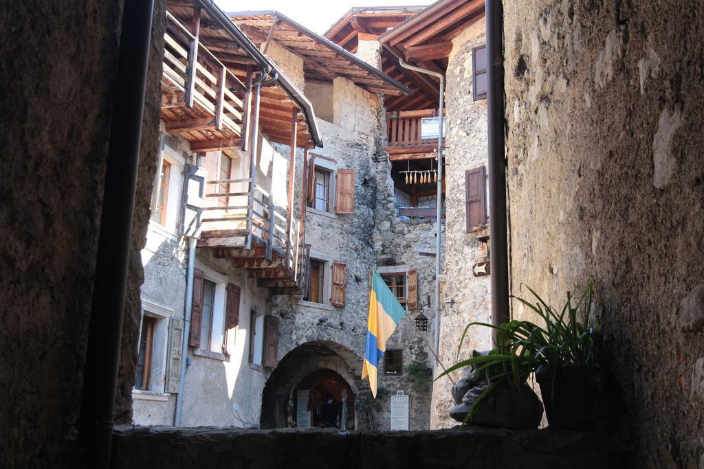 La Piazzetta Di Canale B&B Тенно Экстерьер фото