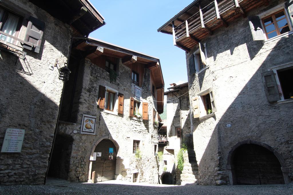 La Piazzetta Di Canale B&B Тенно Экстерьер фото
